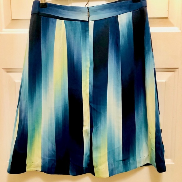 Authentic Trina Turk “Marteena” A line skirt - Picture 2 of 5